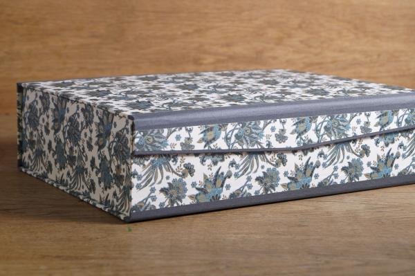Box for storing many things